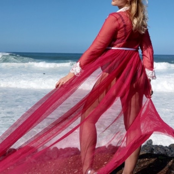 Maternity Photoshoot Lace on Mesh Gown Robe - Picture 8 of 10